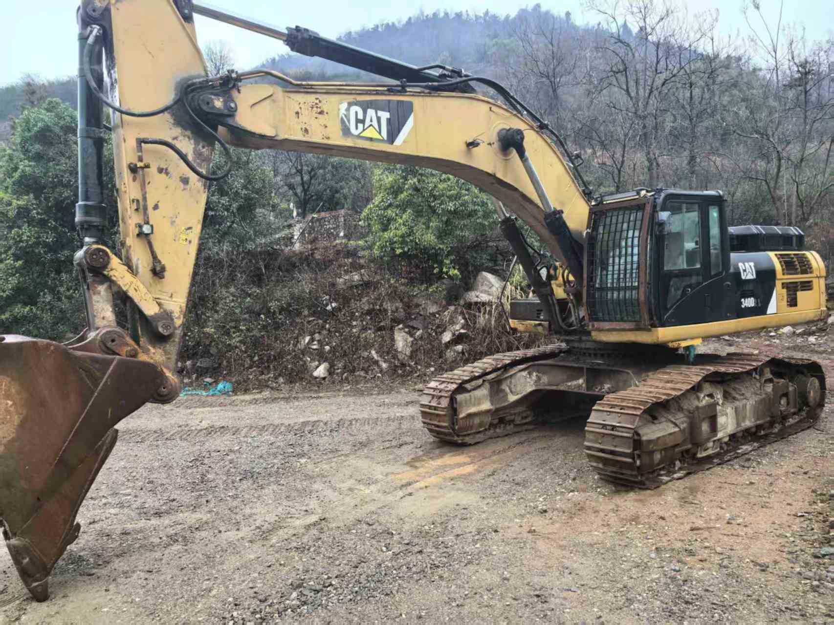 CAT 340D2L excavator