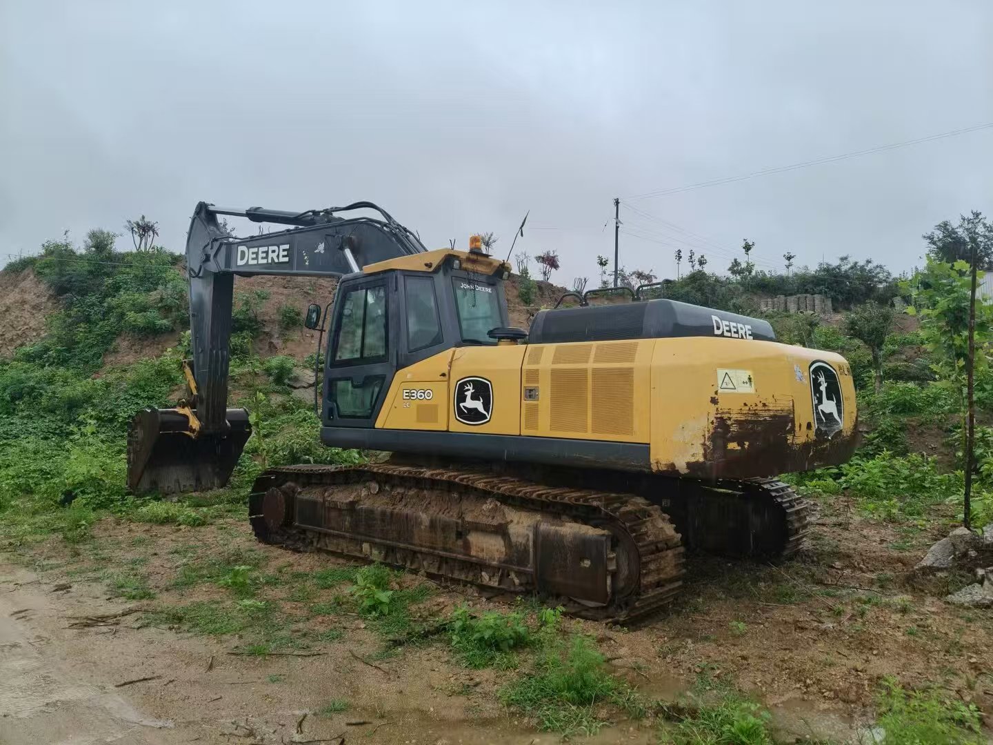 2019 année DEERE E360 excavateur