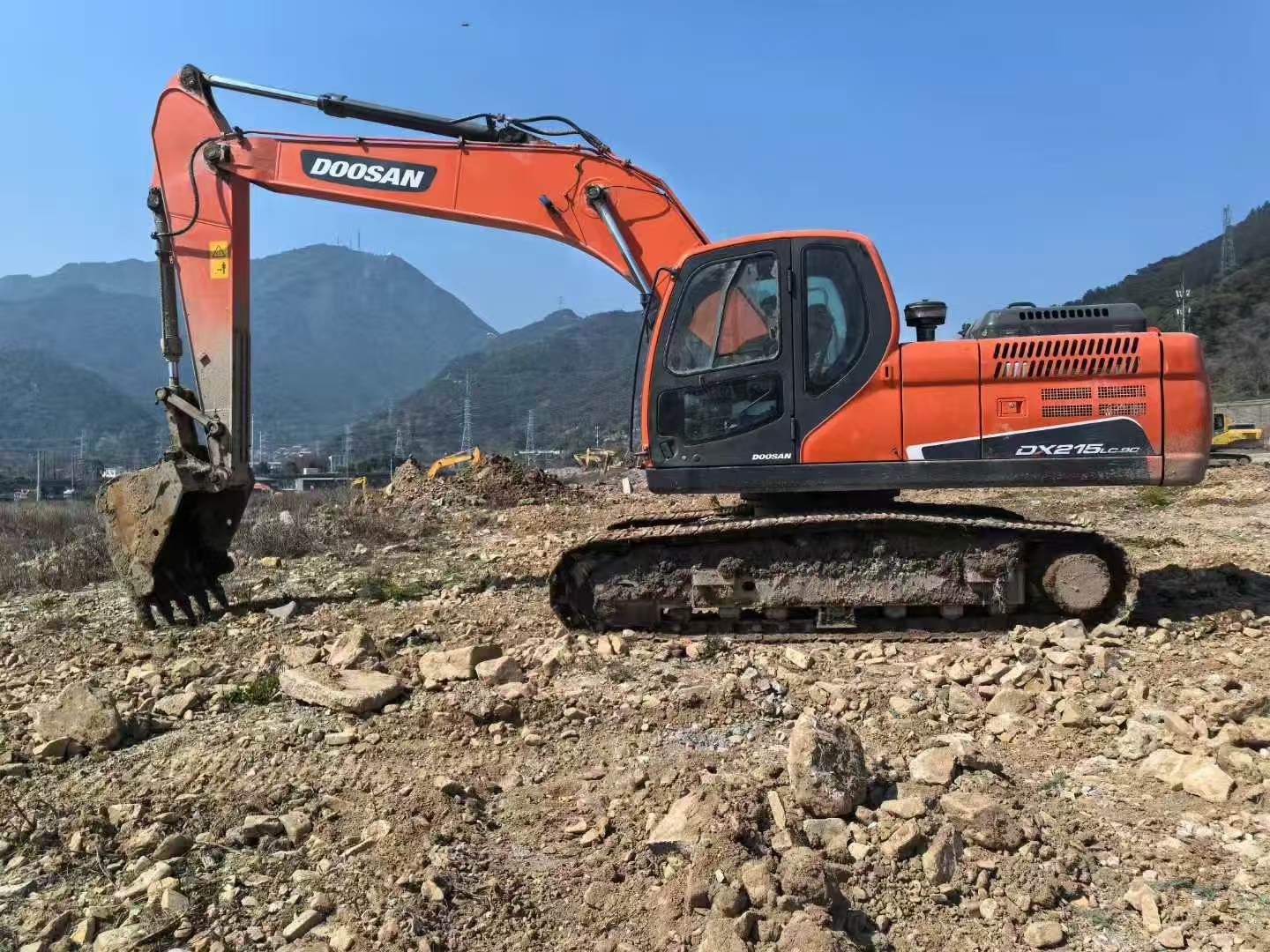 2021 year Doosan 215-9C excavator