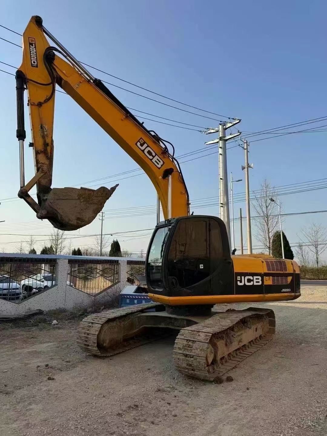 Экскаватор JCB JS220 2012 года выпуска
