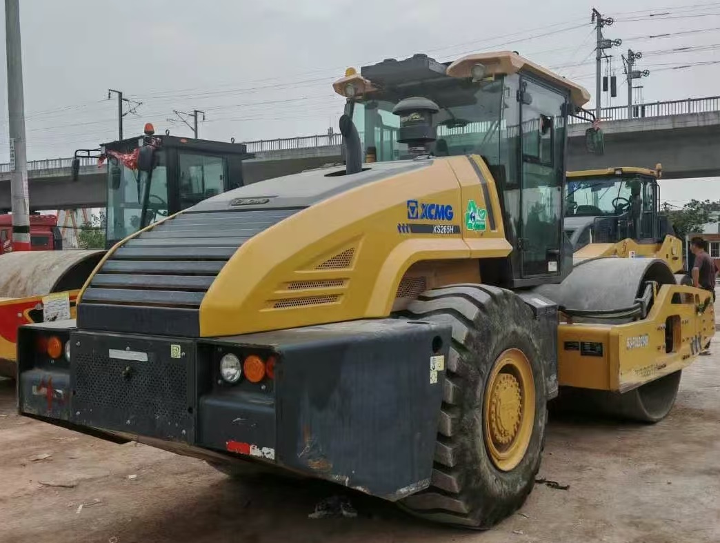 2021 yılı XCMG XS265H silindir