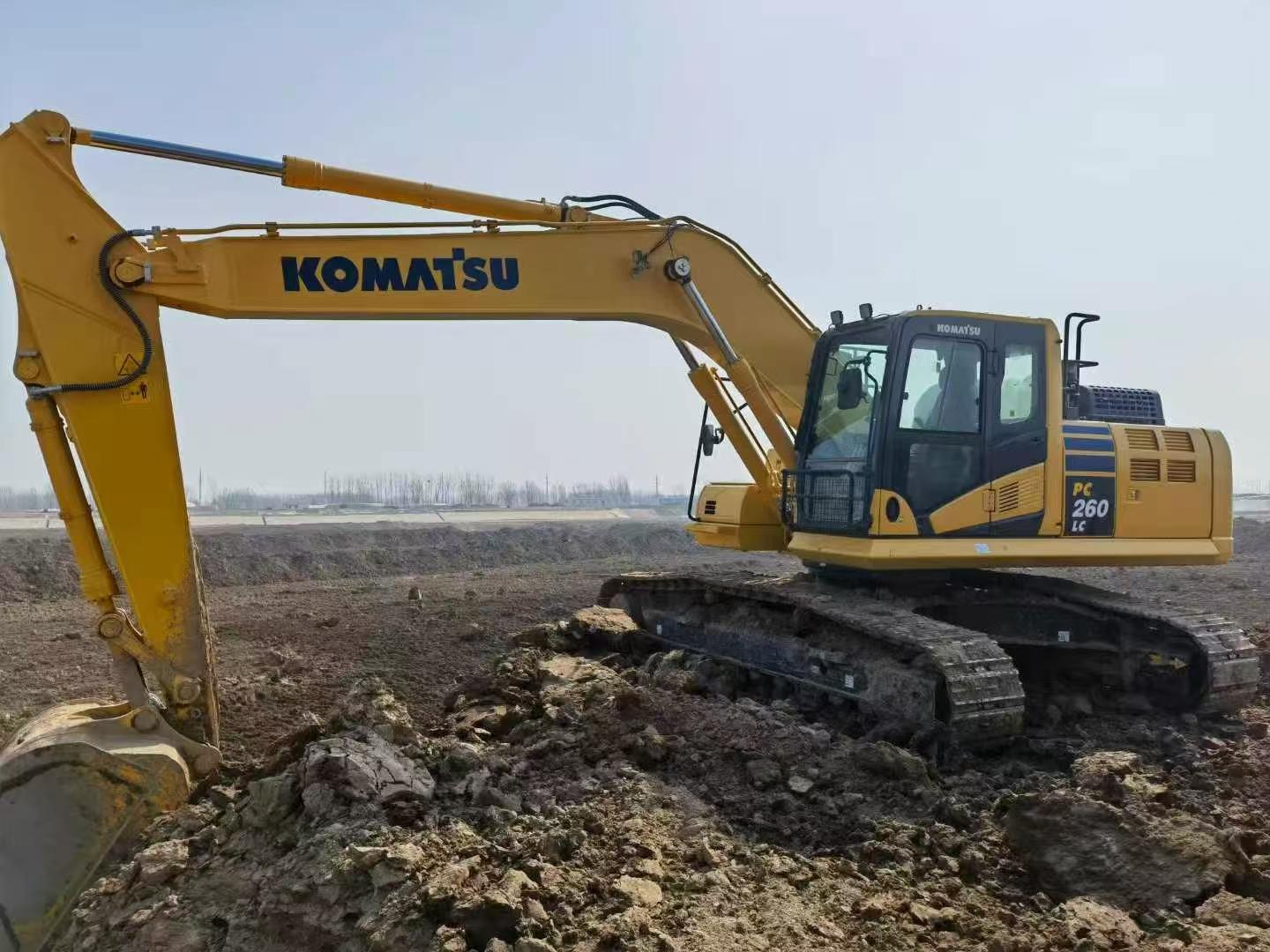 2024 حفارة komatsu pc260LC عام 2024
