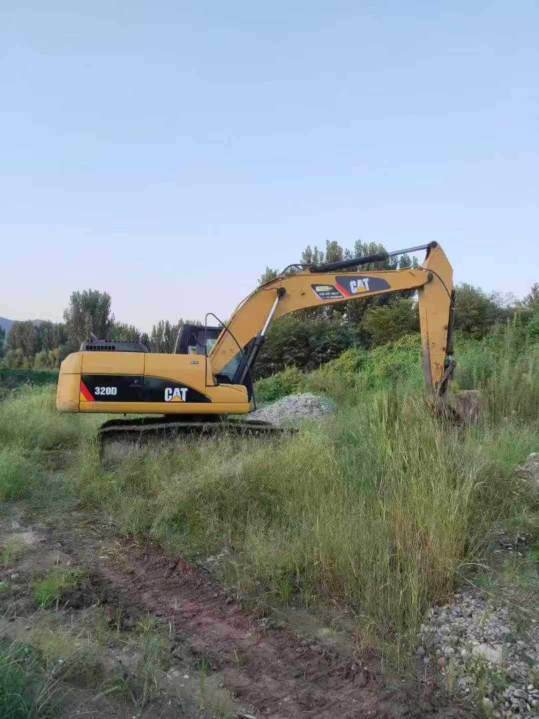 2013 año excavadora CAT 320D