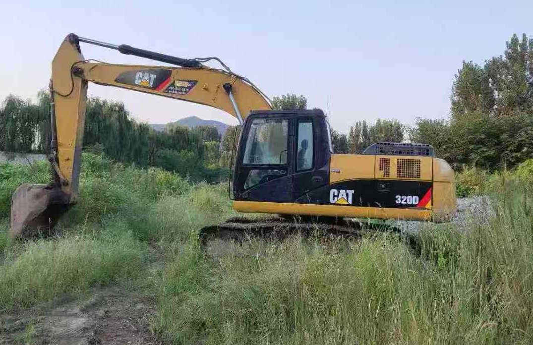 2013 año excavadora CAT 320D