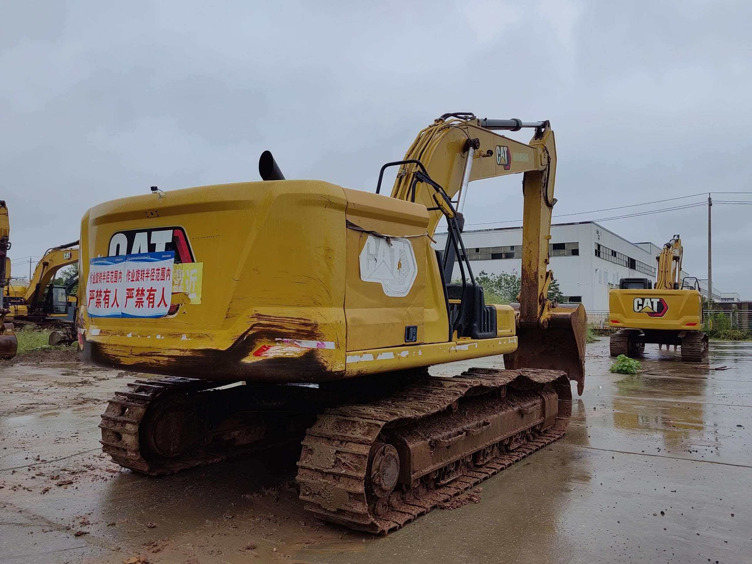 2020 year caterpillar 330 excavator